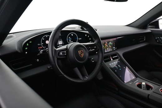 Porsche Taycan vaihtoauto