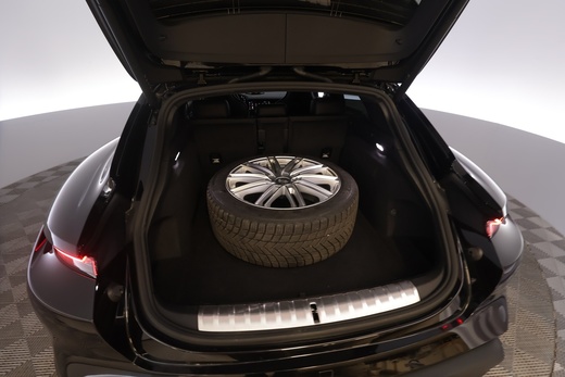 Porsche Taycan vaihtoauto