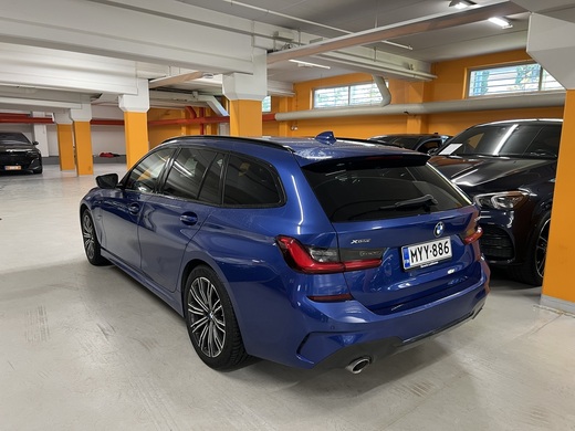 BMW 330 vaihtoauto