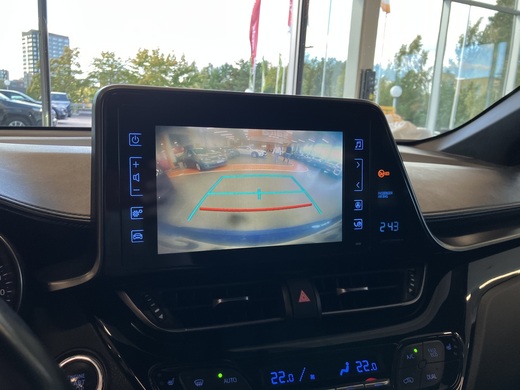Toyota C-HR vaihtoauto
