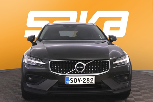 Volvo V60 Cross Country vaihtoauto