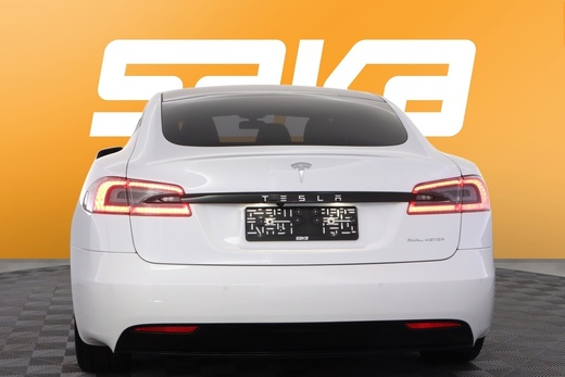 Tesla Model S vaihtoauto