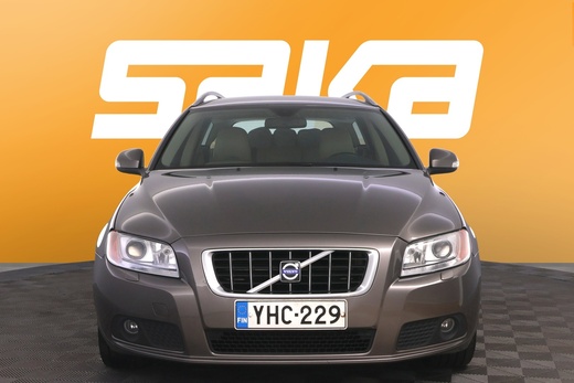 Volvo V70 vaihtoauto