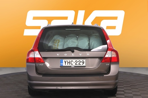 Volvo V70 vaihtoauto