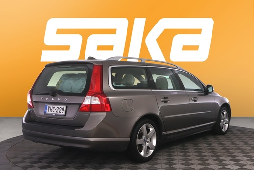 Volvo V70 vaihtoauto