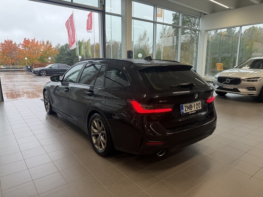 BMW 320 vaihtoauto