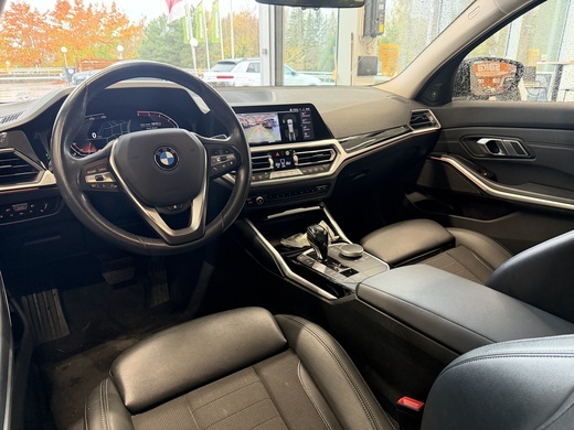 BMW 320 vaihtoauto