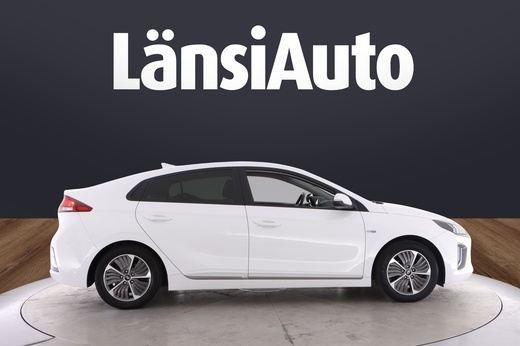 Hyundai IONIQ plug-in vaihtoauto
