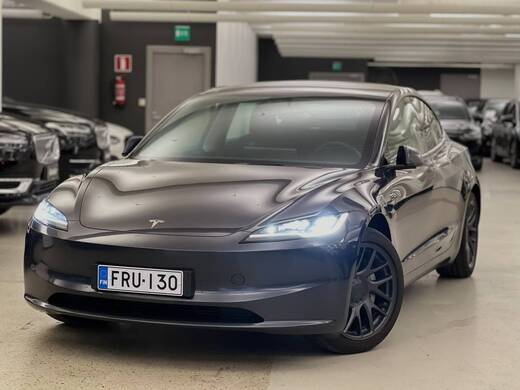 Tesla Model 3 vaihtoauto