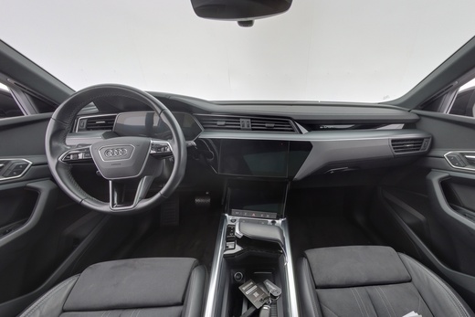 Audi Q8 e-tron vaihtoauto