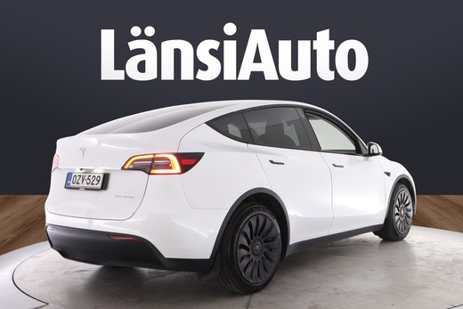 Tesla Model Y vaihtoauto