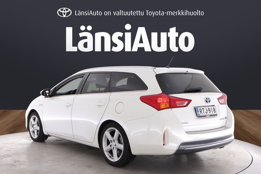 Toyota Auris vaihtoauto
