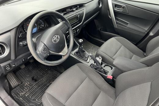 Toyota Auris vaihtoauto