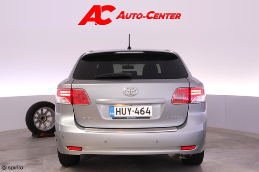 Toyota Avensis vaihtoauto