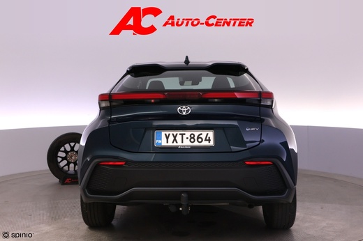 Toyota C-HR vaihtoauto