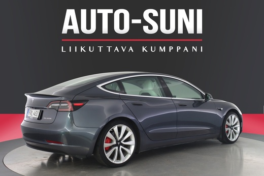Tesla Model 3 vaihtoauto