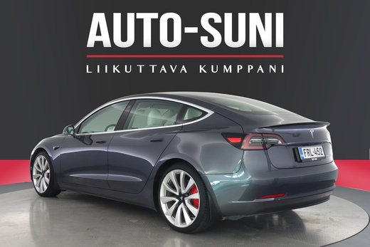 Tesla Model 3 vaihtoauto