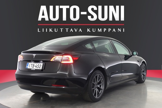 Tesla Model 3 vaihtoauto