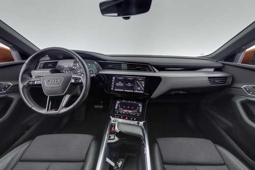 Audi e-tron vaihtoauto