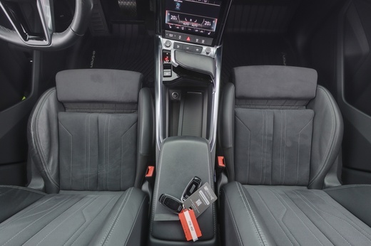 Audi Q8 e-tron vaihtoauto