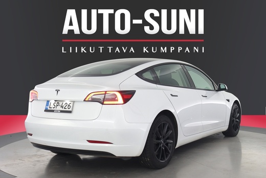 Tesla Model 3 vaihtoauto