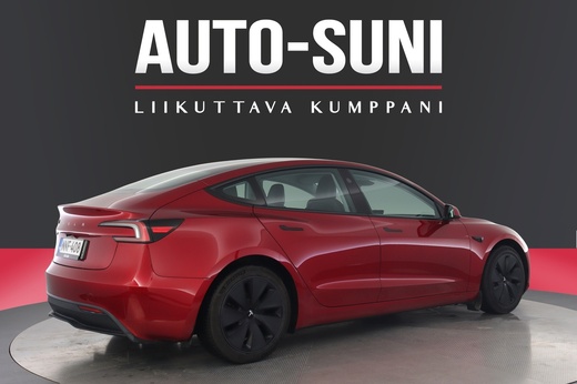 Tesla Model 3 vaihtoauto
