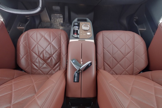 BMW iX vaihtoauto