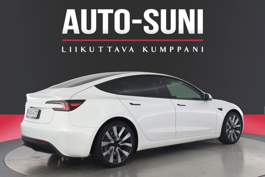 Tesla Model 3 vaihtoauto