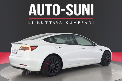 Tesla Model 3 vaihtoauto