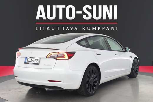 Tesla Model 3 vaihtoauto