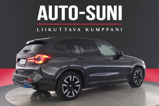 BMW iX3 vaihtoauto