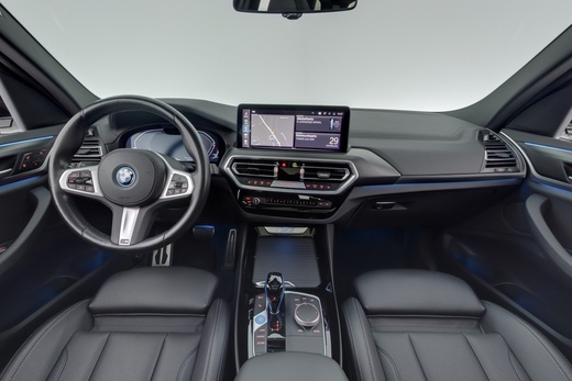 BMW iX3 vaihtoauto