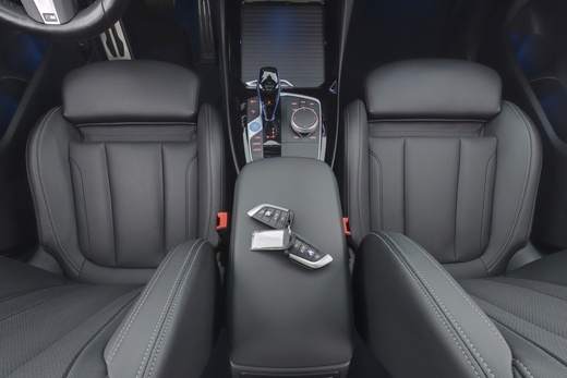 BMW iX3 vaihtoauto