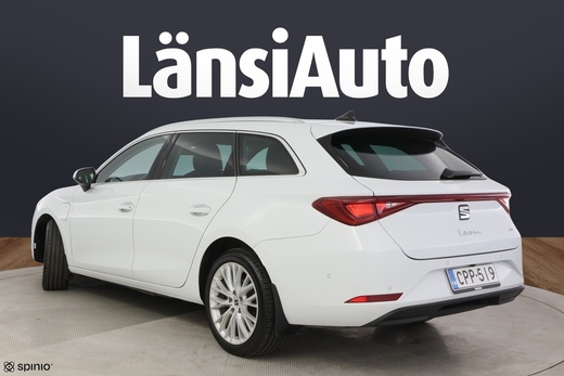 SEAT Leon Sportstourer vaihtoauto