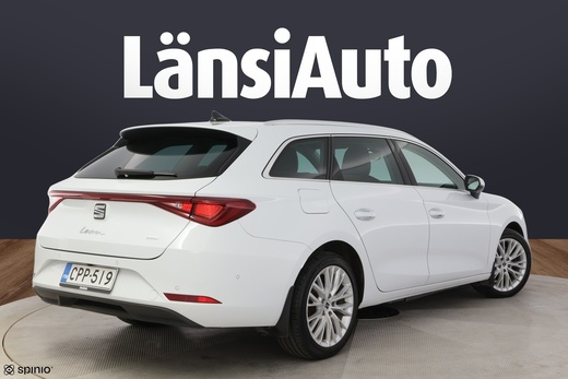 SEAT Leon Sportstourer vaihtoauto