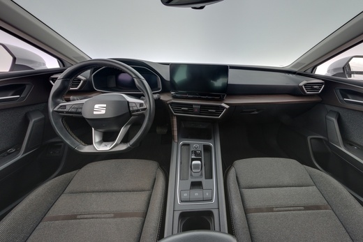 SEAT Leon Sportstourer vaihtoauto