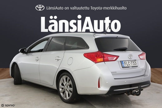 Toyota Auris vaihtoauto