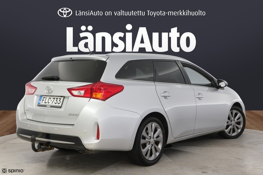 Toyota Auris vaihtoauto