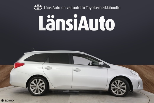 Toyota Auris vaihtoauto