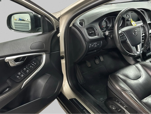 Volvo V40 Cross Country vaihtoauto