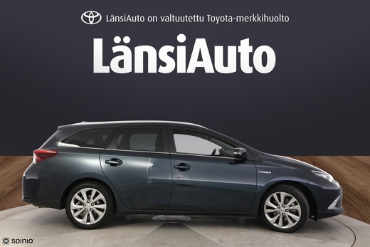Toyota Auris vaihtoauto