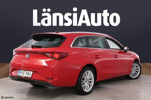 SEAT Leon Sportstourer vaihtoauto
