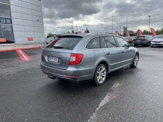 Skoda Superb vaihtoauto