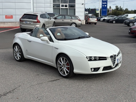 Alfa Romeo Spider vaihtoauto