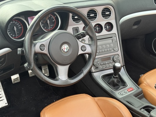 Alfa Romeo Spider vaihtoauto