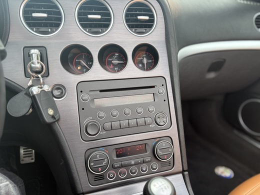 Alfa Romeo Spider vaihtoauto