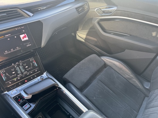 Audi e-tron vaihtoauto