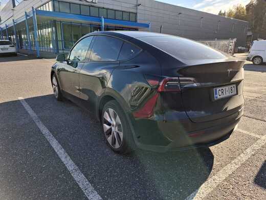 Tesla Model Y vaihtoauto
