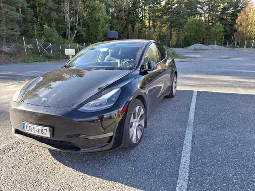 Tesla Model Y vaihtoauto