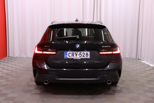 BMW 330 vaihtoauto